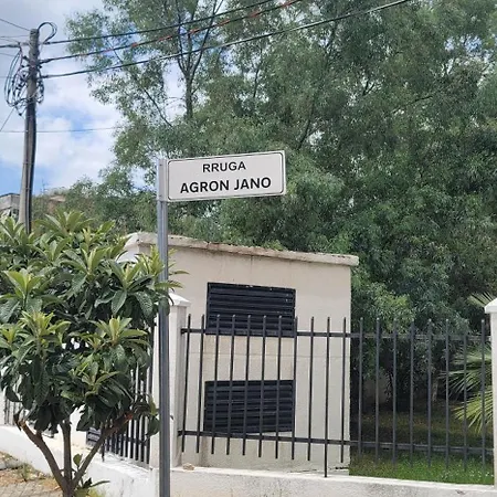 Studenti Studio's Lejlighed